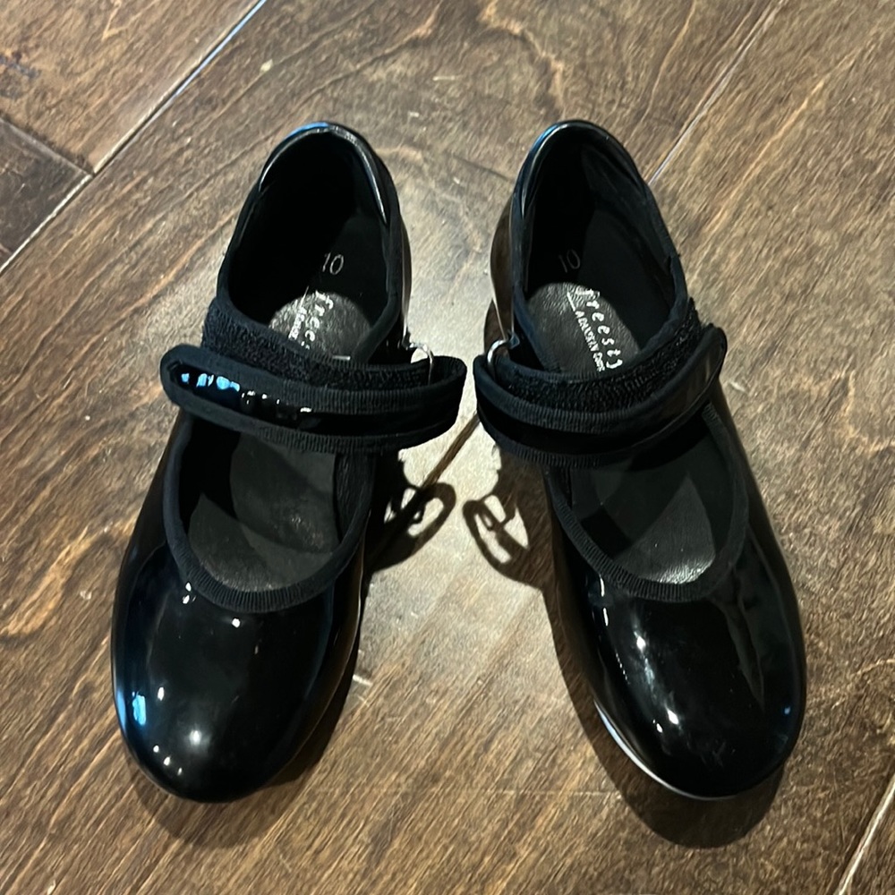 Size 10 gently used black tap shoes